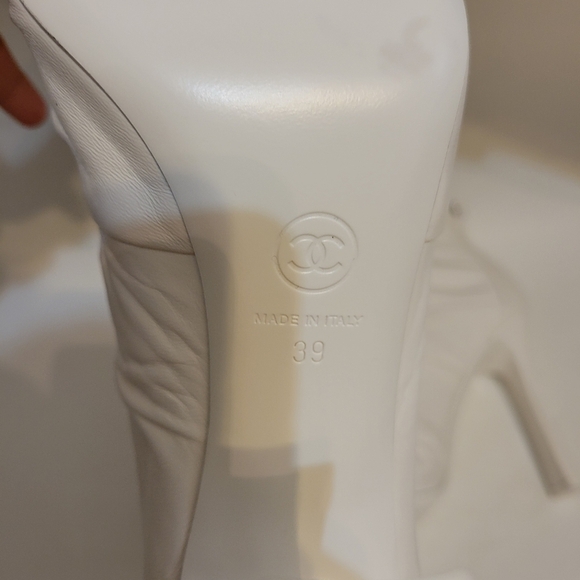 CHANEL white heels- size 39 - Picture 8 of 11
